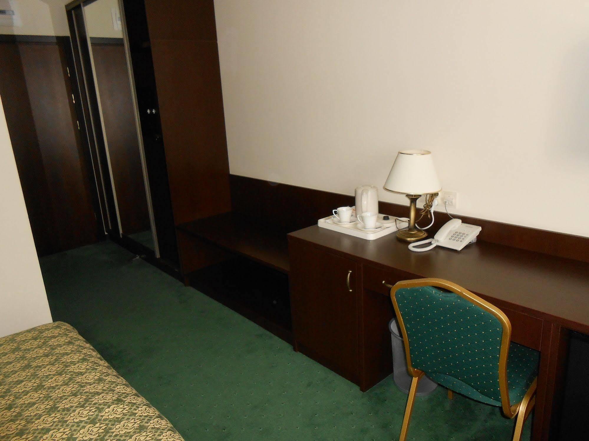 Hotel Koch 케트르진 외부 사진
